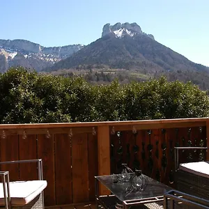 le-ptit-chalet-de-la-fressine.hotels-rhonealpes.com/